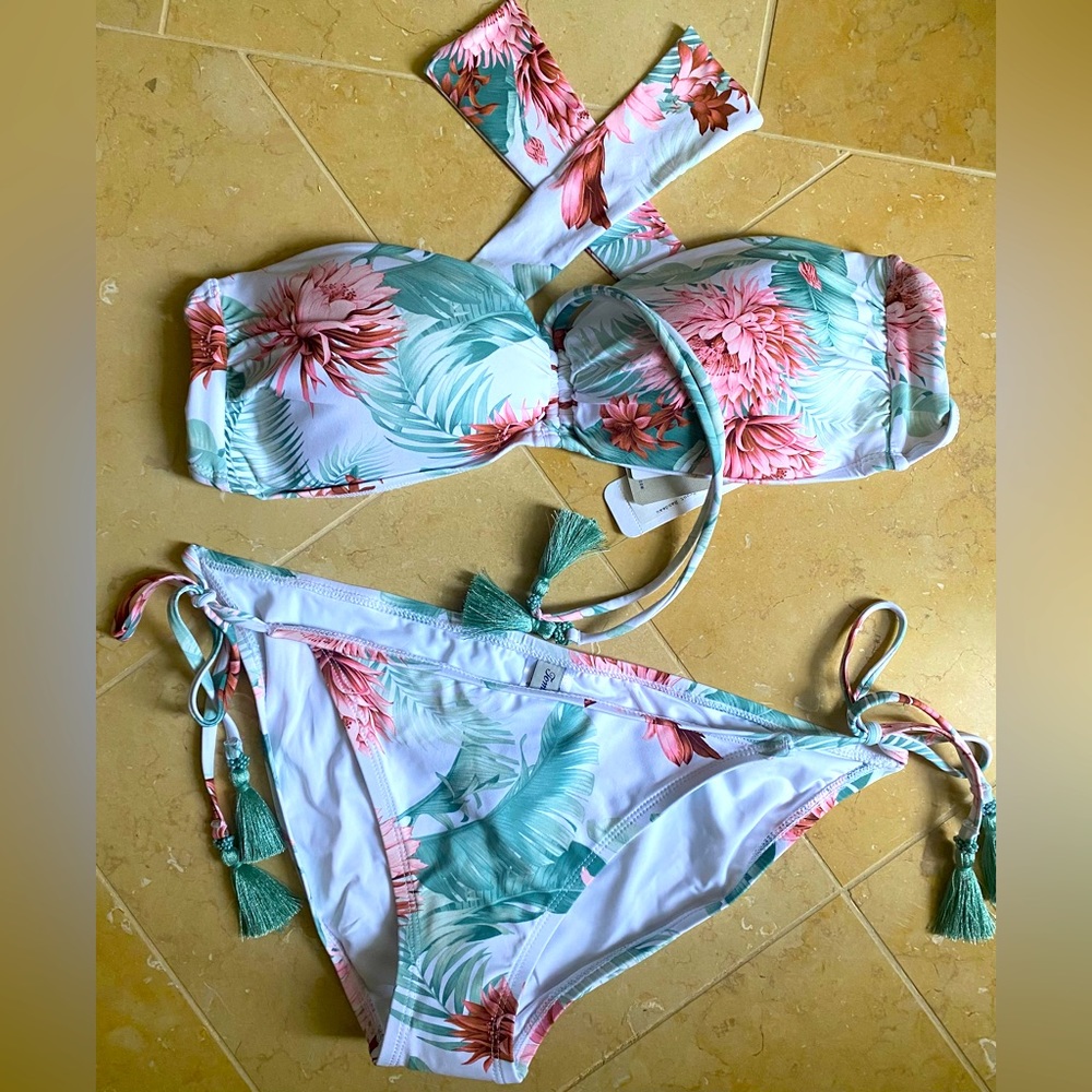 NEW W/ TAGS Tommy Bahama Breezy Botanical Front Tie  Bandeau String Kini Bottoms
